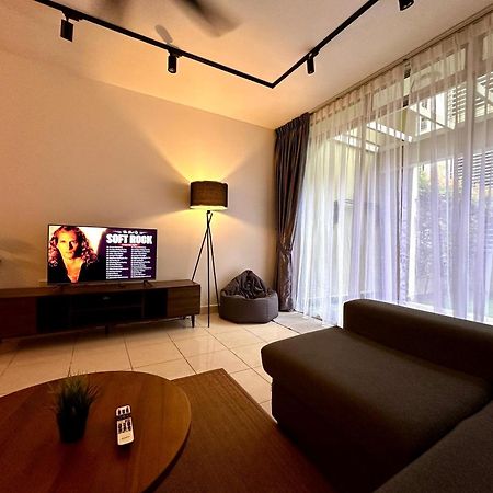 Bnb Cozy Homestay @ Cyberjaya Esterno foto