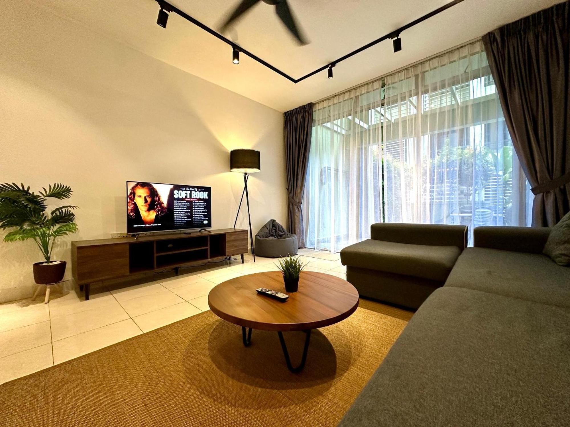 Bnb Cozy Homestay @ Cyberjaya Esterno foto