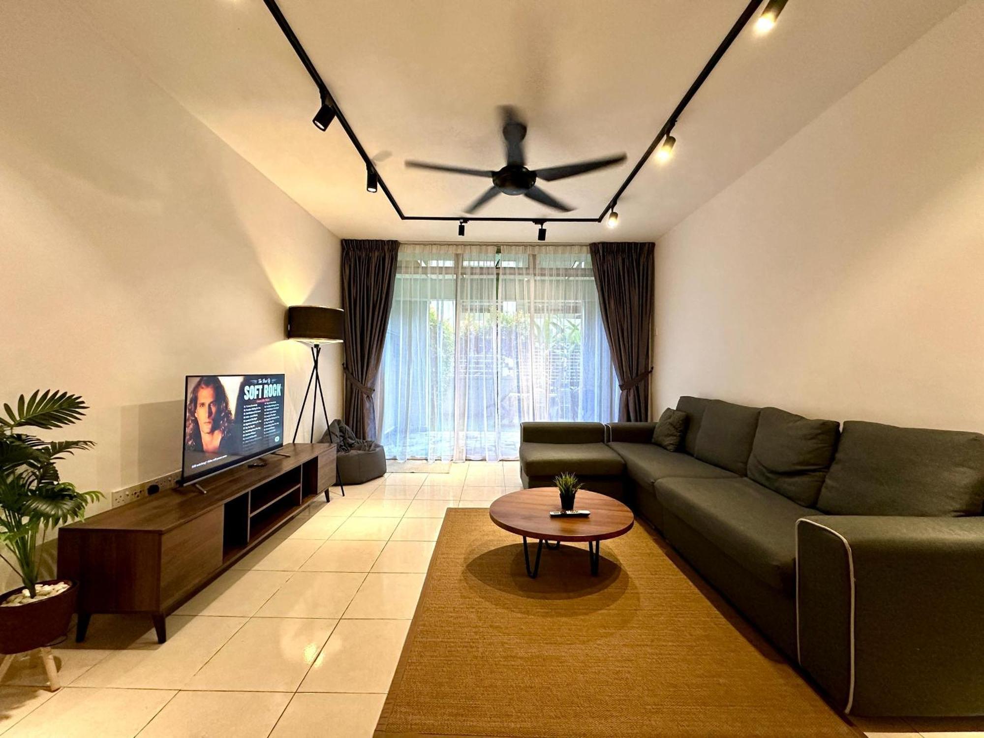 Bnb Cozy Homestay @ Cyberjaya Esterno foto